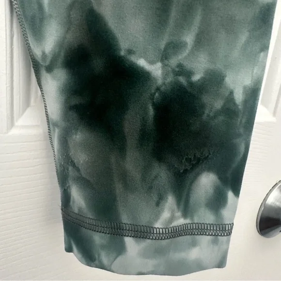 SOLD! Lululemon Align High Rise Tight 25” Diamond Dye Starlight Smoked Spruce 2 - Picture 11 of 12